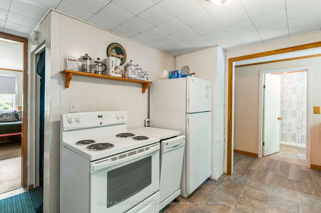 18053 Highway 35, House other with 3 bedrooms, 1 bathrooms and 6 parking in Algonquin Highlands ON | Image 9