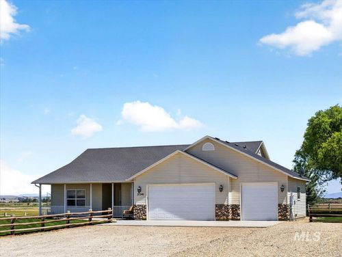 27240 Pioneer Ln, Parma, ID, 83660-6549 | Card Image