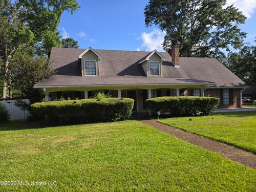 205 Casa Grande Dr, Clinton, MS, 39056-5903 | Card Image