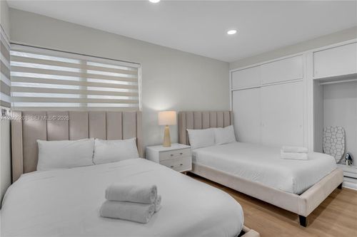 11-10006 E Bay Harbor Dr, Bay Harbor Islands, FL, 33154-1532 | Card Image