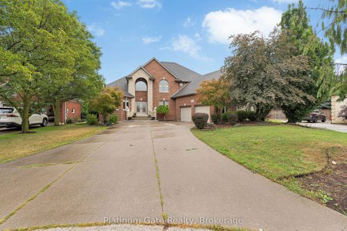 150 Seymour Cres, Windsor, ON, N8N4X9 | Card Image