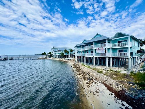 112-550 1st St, Cedar Key, FL, 32625-5108 | Card Image