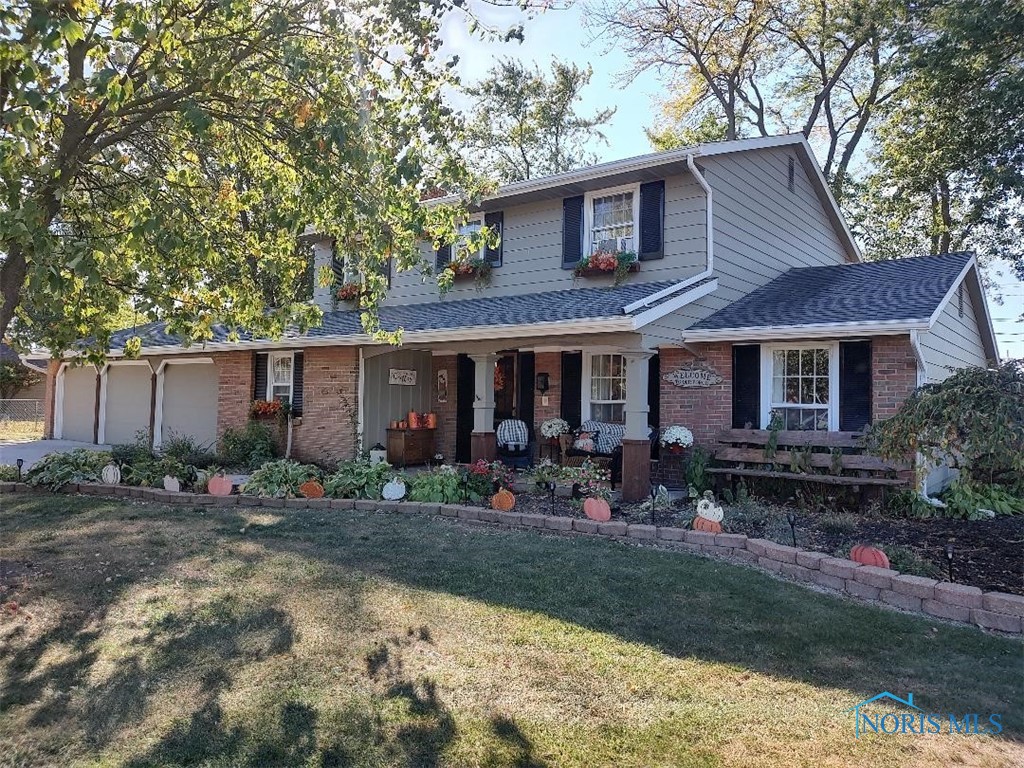 Hawthorn Dr, Archbold, OH 43502