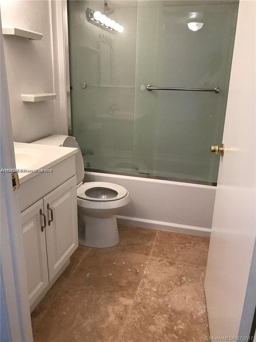 apt-205-10288 Nw 9th Street Cir, Miami, FL, 33172-3217 | Card Image