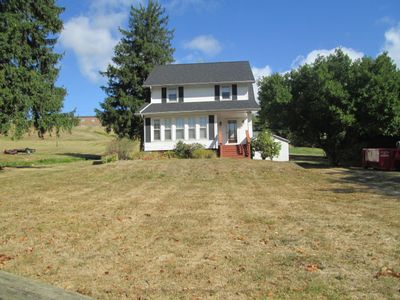 Front yard | Image 2