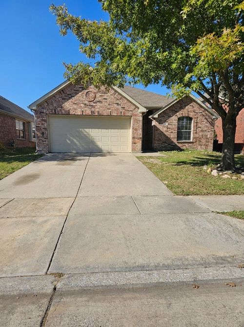 336 Mystic River Trl, Fort Worth, TX, 76131-4551 | Card Image