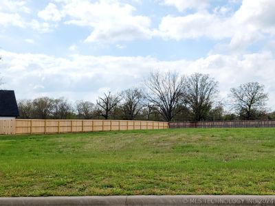 917 Edge Water Boulevard, Home with 0 bedrooms, 0 bathrooms and null parking in Tahlequah OK | Image 2