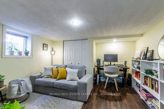 123 Krug St, Home with 5 bedrooms, 3 bathrooms and 3 parking in Kitchener ON | Image 24