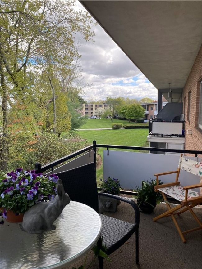 Porch | Image 19