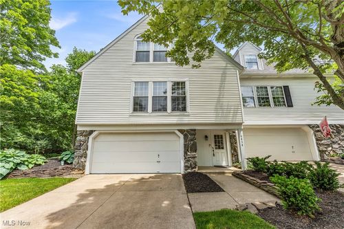 6838 Chaffee Ct, Brecksville, OH, 44141-2467 | Card Image