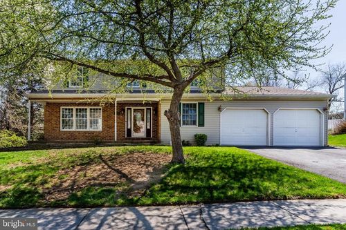 914 Maplewood Ln, ENOLA, PA, 17025-2073 | Card Image