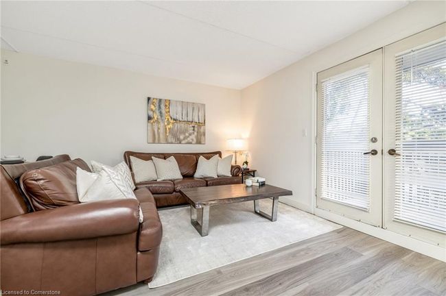 212 - 2030 Cleaver Ave, House attached with 2 bedrooms, 1 bathrooms and 1 parking in Burlington ON | Image 4