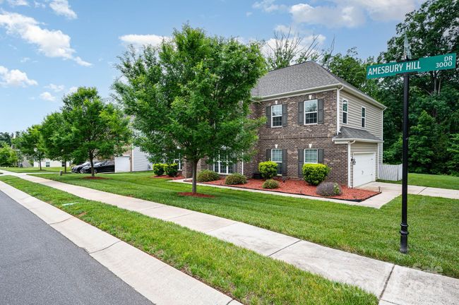 3002 Amesbury Hill Dr, House other with 4 bedrooms, 3 bathrooms and null parking in Charlotte NC | Image 39