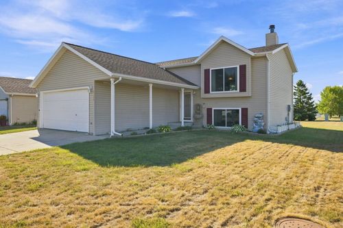 5164 10th Ave S, Fargo, ND, 58103-7242 | Card Image