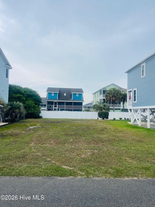 122 By The Sea Dr, Holden Beach, NC, 28462-1714 | Card Image