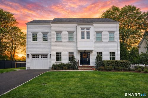 43 Dubois St, Darien, CT, 06820-5224 | Card Image