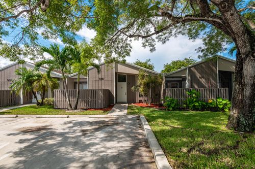 c-15725 Woodgate Court, Sunrise, FL, 33326 | Card Image