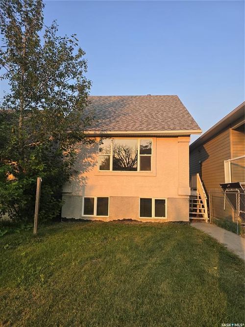 1125 Mctavish St, Regina, SK, S4T3V6 | Card Image