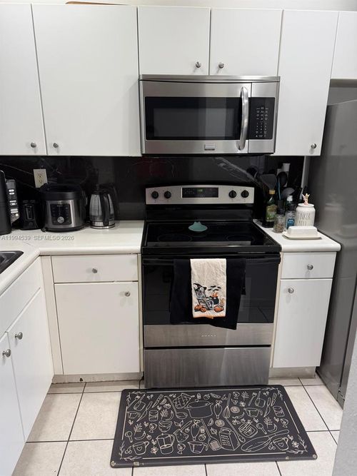 apt-107-5755 Nw 115th Ct, Doral, FL, 33178-3825 | Card Image