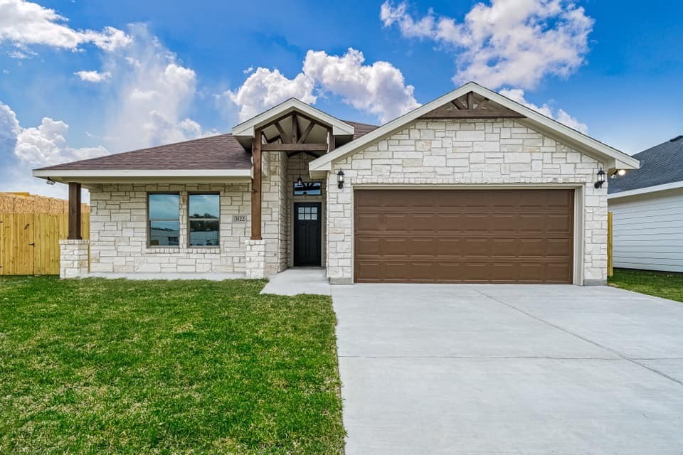 Creek Side Dr, Corpus Christi, TX 78410