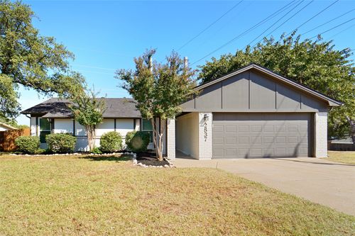 2837 Cummings Dr, Bedford, TX, 76021-3757 | Card Image