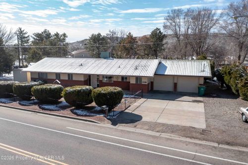 1705 Glade Rd, Farmington, NM, 87401-5435 | Card Image