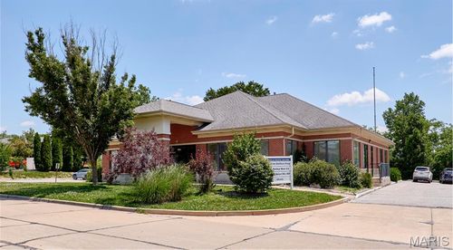 1002 Peruque Crossing Ct, O Fallon, MO, 63366-2380 | Card Image