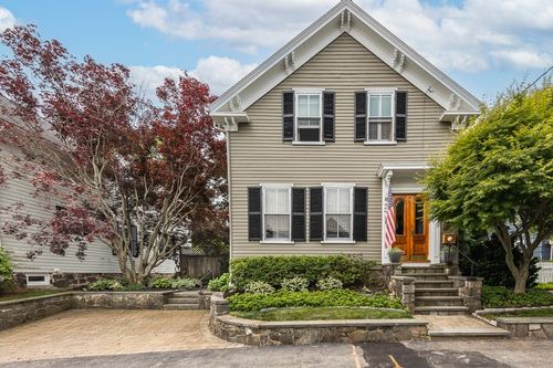 28 Maverick St, Marblehead, MA, 01945-2148 | Card Image