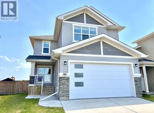 8805 85a Ave, Grande Prairie, AB, T8X0R4 | Card Image