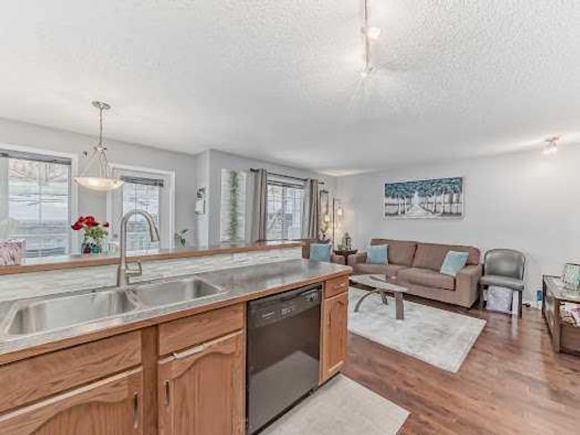 127 Hidden Creek Rise Nw, Home with 3 bedrooms, 2 bathrooms and 2 parking in Calgary AB | Image 7