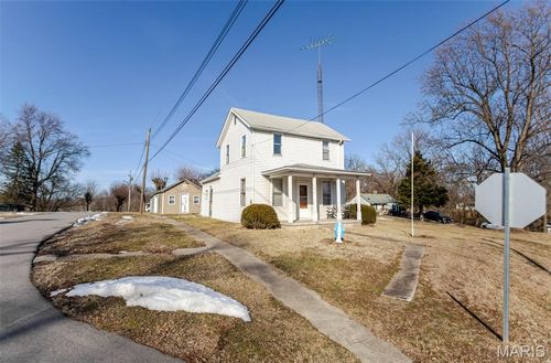 111 W Warren St, Fieldon, IL, 62031-1017 | Card Image