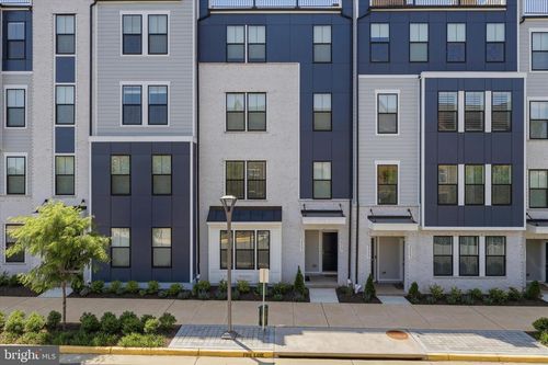 20809 Wood Quay Dr, DULLES, VA, 20166-9009 | Card Image