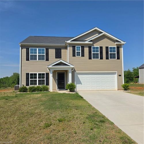 221 Culloden Dr, Mocksville, NC, 27028-4885 | Card Image