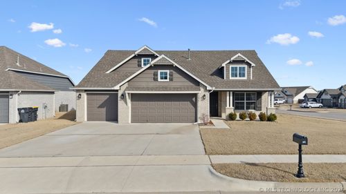 1671 E 140th St, Glenpool, OK, 74033-3168 | Card Image