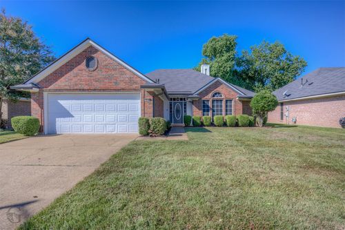 6018 Sandalwood Dr, Bossier City, LA, 71111-5666 | Card Image