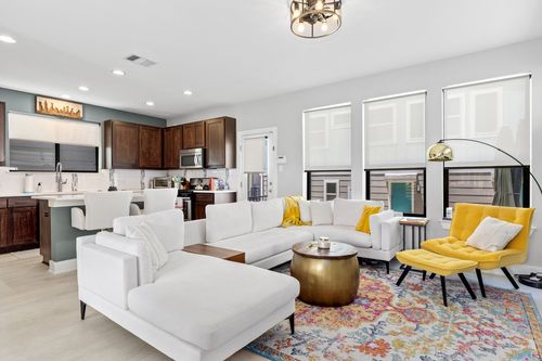 43c-1820 Carlson Dr, Austin, TX, 78741-5615 | Card Image