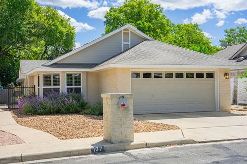 127 Terrace Ln, Kerrville, TX, 78028-6444 | Card Image