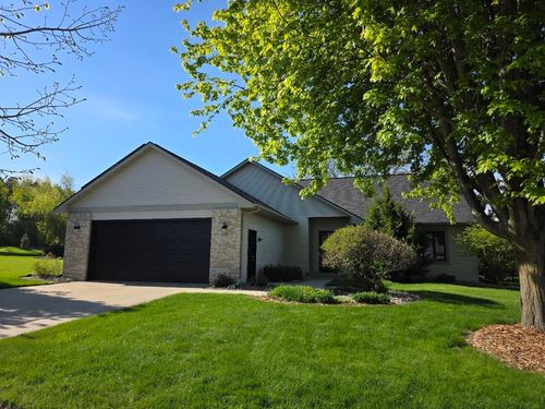 125 Meadow Ridge Lane, Madison, WI, 53704 | Card Image