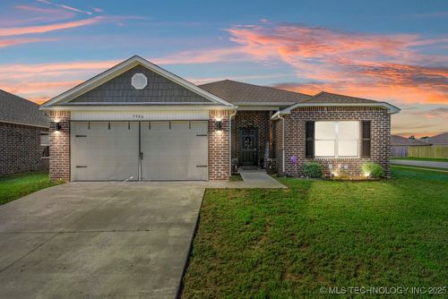 7506 E 159th Pl S, Bixby, OK, 74008-2760 | Card Image