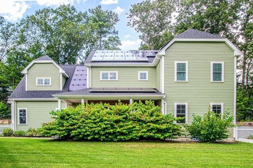 1 Norway Farms Dr, Norfolk, MA, 02056-2503 | Card Image