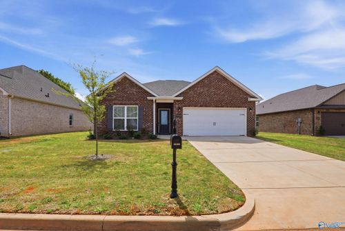 26738 Kyle Ln, Athens, AL, 35613-6181 | Card Image
