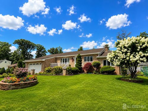 41 Edgewood Ave, Colonia, NJ, 07067-2016 | Card Image