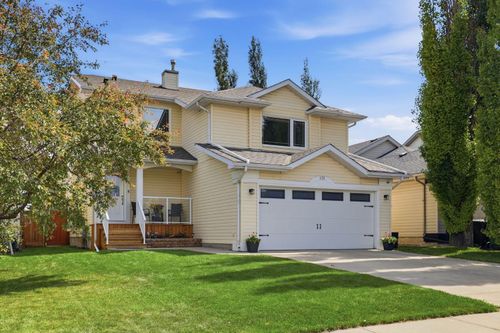 135 Douglas Woods Hill Se, Calgary, AB, T2Z3B2 | Card Image