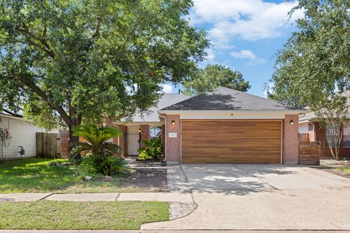 18903 S Wimbledon Dr, Katy, TX, 77449-2033 | Card Image