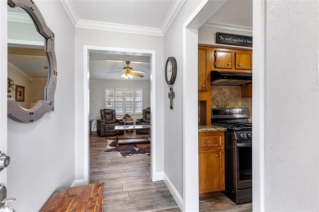3303 Indian Mound Trl, House other with 3 bedrooms, 2 bathrooms and 2 parking in Crosby TX | Image 10