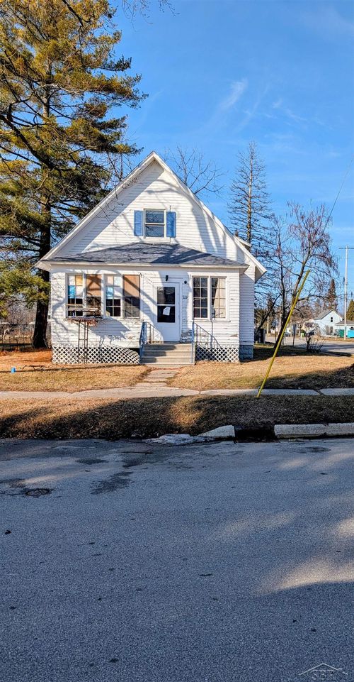 229 E 2nd Street, Pinconning, MI, 48650 | Card Image