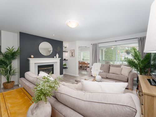 212-3690 Banff Crt, North Vancouver, BC, V7H2Y7 | Card Image