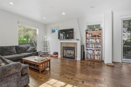 879 Islay St, San Luis Obispo, CA, 93401-4013 | Card Image