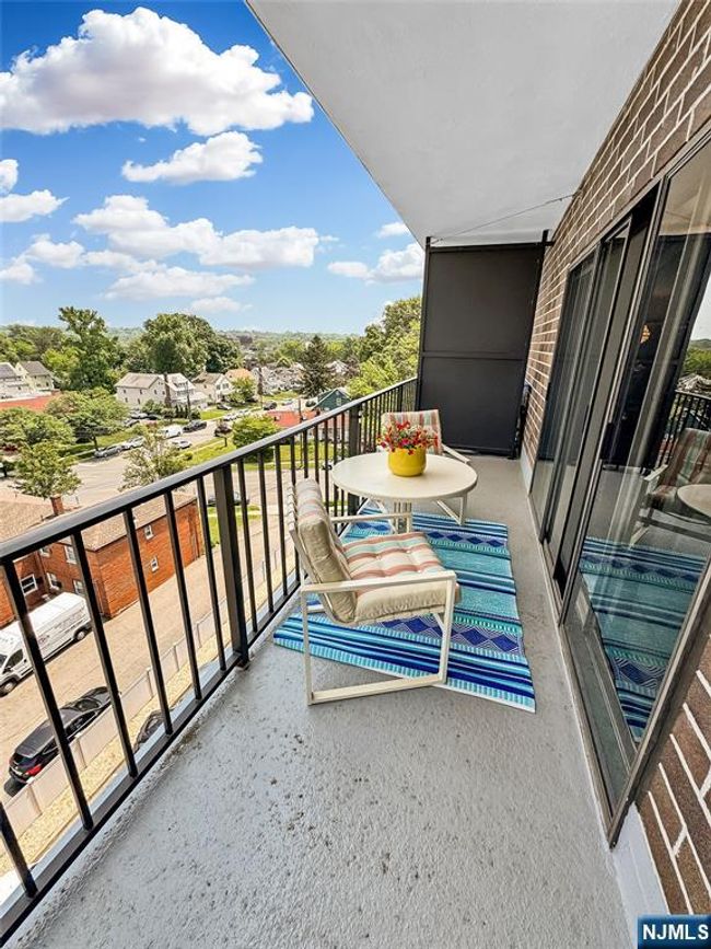 140 Euclid Ave, Condo with 2 bedrooms, 2 bathrooms and null parking in Hackensack NJ | Image 14
