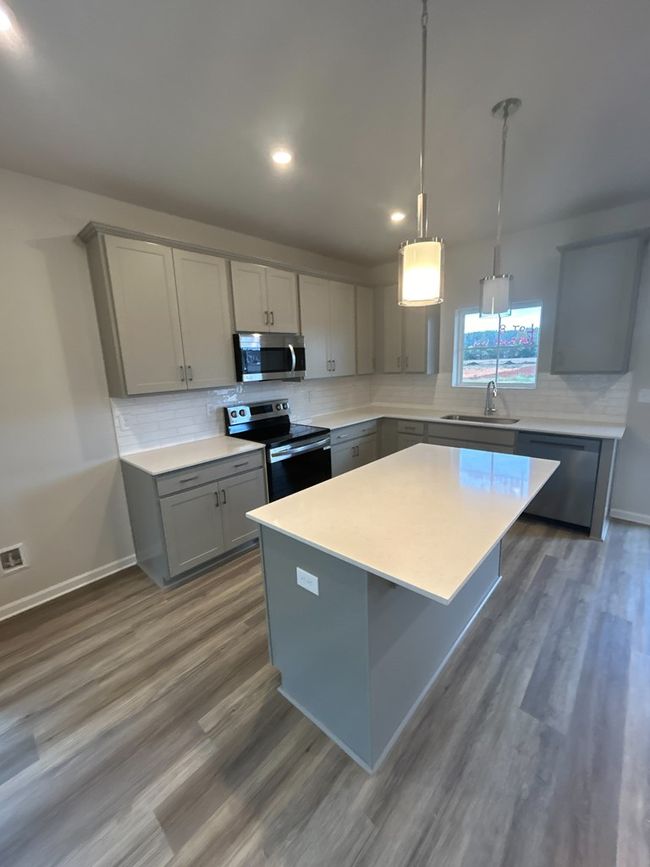 Unit 2 Grove Loop, Home with 3 bedrooms, 3 bathrooms and null parking in Blue Ridge GA | Image 4